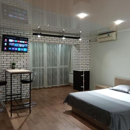 35 Проспект Миру Apartment Kryvyi Rih Exterior photo