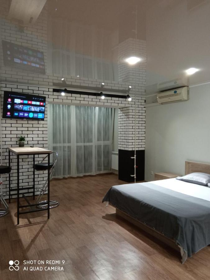 35 Проспект Миру Apartment Kryvyi Rih Exterior photo